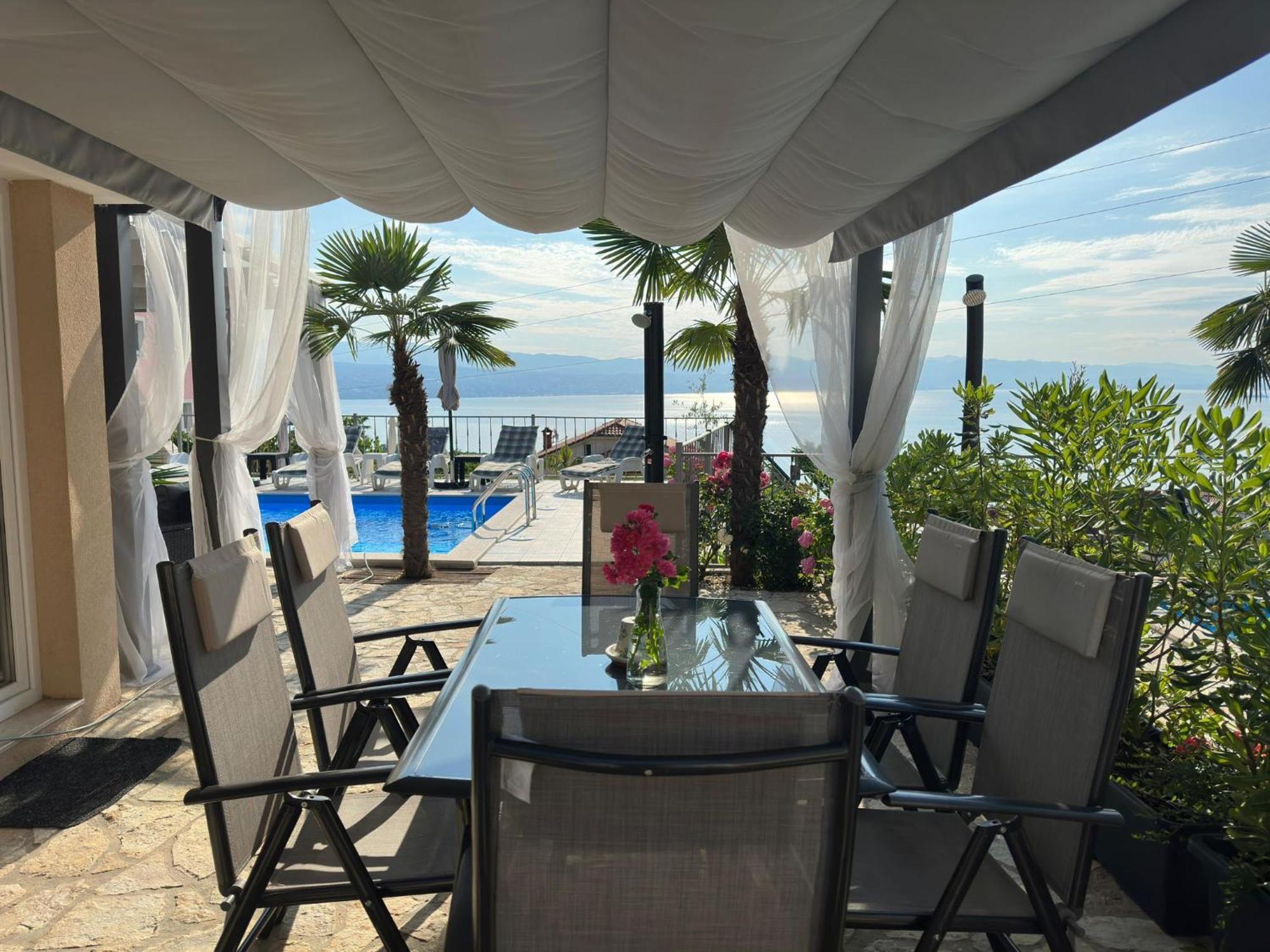 Apartments Kroatien Lovran Ruang foto