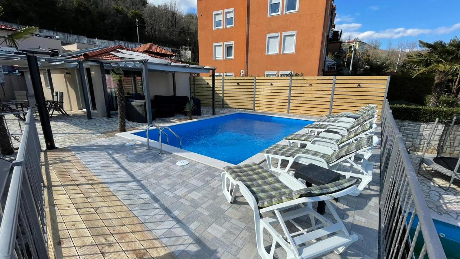 Apartments Kroatien Lovran Ruang foto