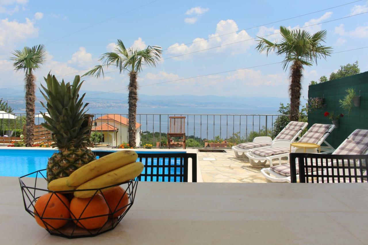 Apartments Kroatien Lovran Bagian luar foto