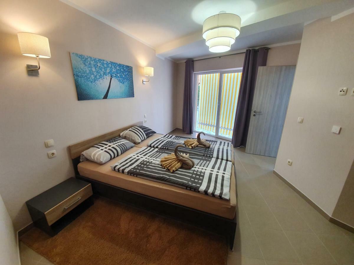 Apartments Kroatien Lovran Bagian luar foto